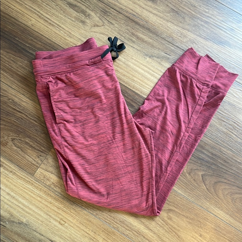 Born Primitive rest day joggers maroon women’s large
